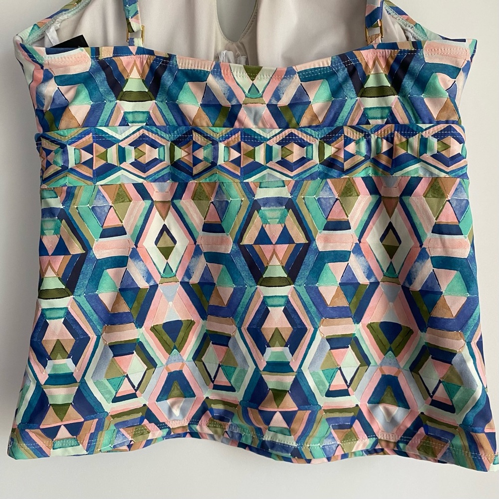 La Blanca Keyhole Tankini Bathing Suit Top. Size 6 - Picture 6 of 12